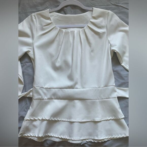 Beautiful white top - Picture 8 of 13